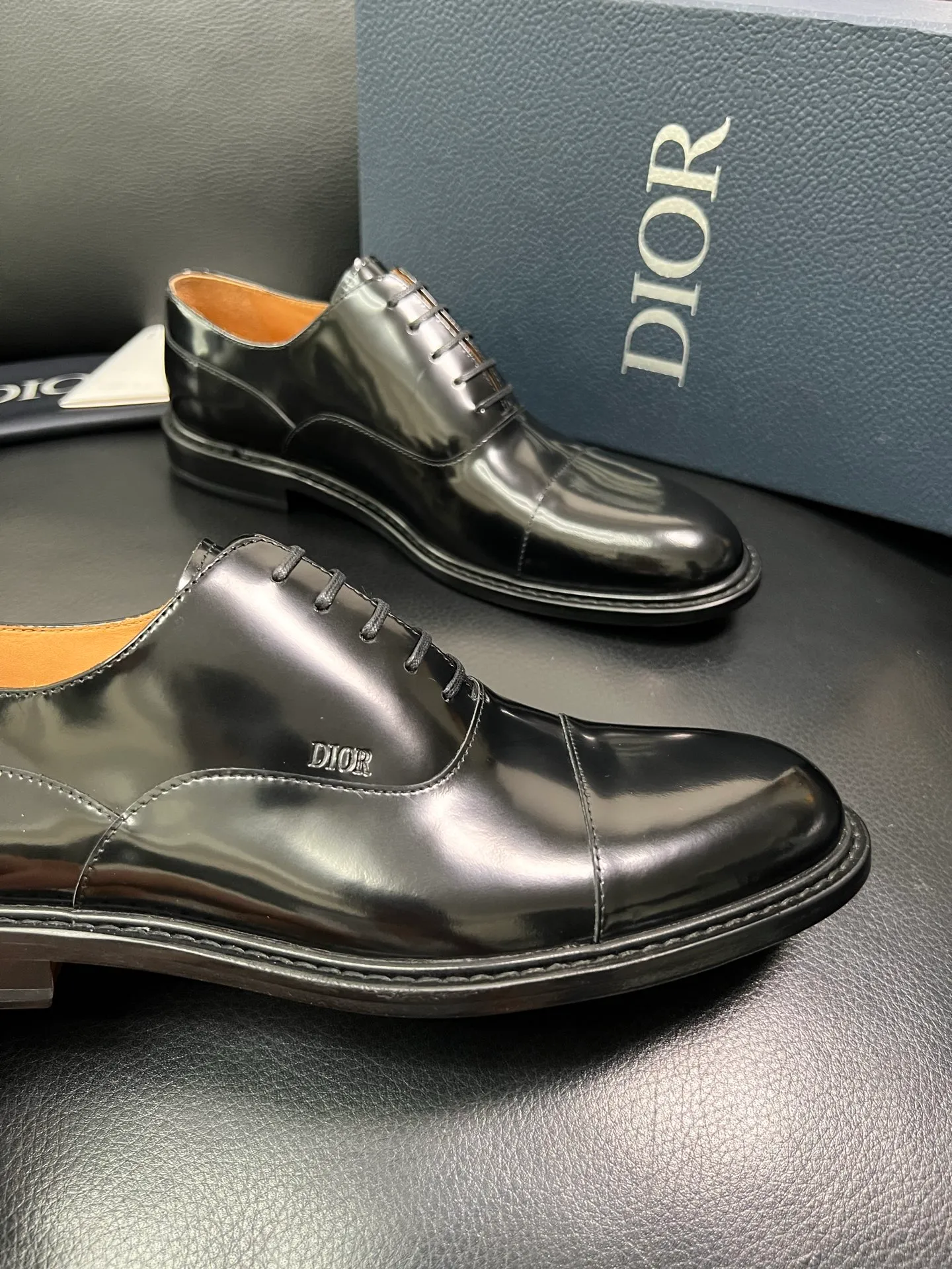 Men's shoes 💰940 Dior top purchasing agent, synchronized with Dior counters, original factory configuration, imported Italian cowhide, fully imported water-dyed cowhide lining, sole: original factory special supply, original sole super comfortable, original factory follow-up order 🔍🔍High quality, welcome to compare, code number 39-44 (can be ordered 38 45 46) 85868